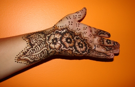 Koi- henna design by Christine Fenzl/Canadian Henna